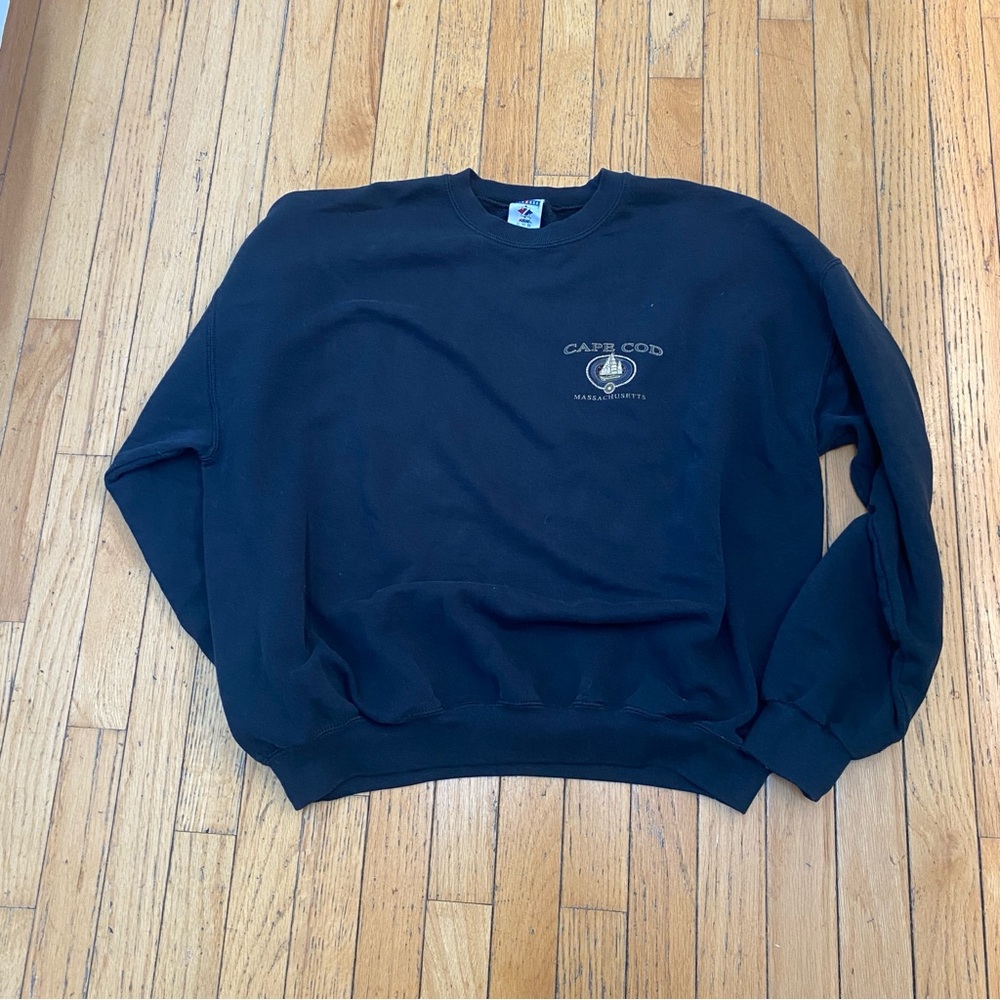 Black Men's Crewneck Cape Cod